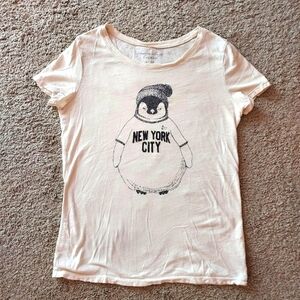 Vintage American Eagle New York Penguin Fuzzy Sparkle Textured T-shirt Small